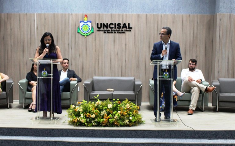 V Noite de Homenagens Uncisal reconhece estudantes, servidores e técnicos que se destacaram em 2022