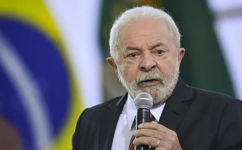 Lula diz não ter acompanhado evento de Bolsonaro no Rio: 'Não me preocupa atos dos fascistas'