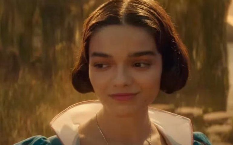 Disney pausa remake de 'Enrolados' após baixa bilheteria de 'Branca de neve', diz revista