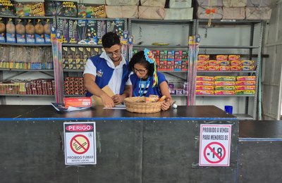 Procon/AL divulga pesquisas para o Dia dos Namorados e São João e fiscaliza venda de fogos com estampido