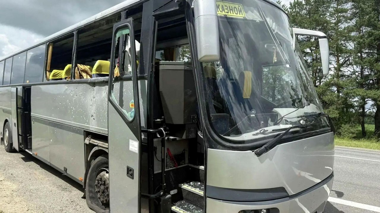 Rússia aponta militares ucranianos como responsáveis por ataque a ônibus com crianças em Bryansk