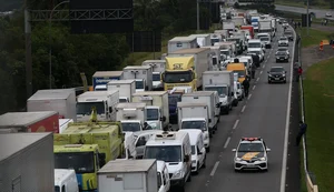 Paralisação nacional de caminhoneiros, prevista para esta quinta-feira, reúne pautas trabalhistas