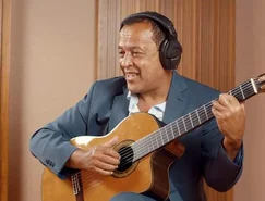 2 - Hélder Viana - Crédito fotográfico Sarah Cambraia.jpg 