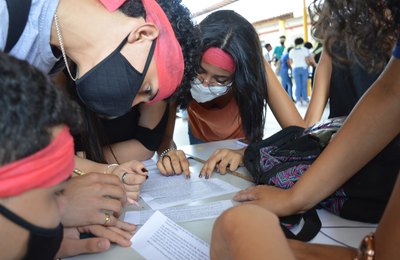 Escola realiza gincana do conhecimento para melhoria nos indicadores da educação básica