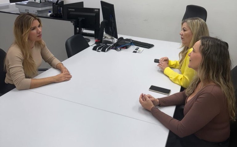 Juíza Soraya Maranhão discute com delegadas da Mulher combate à violência doméstica