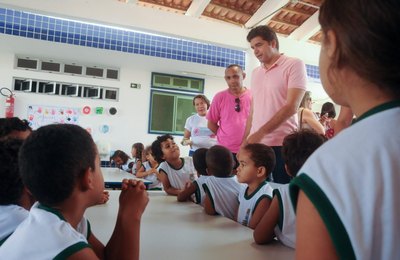 Rui Palmeira entrega duas creches e anuncia mais três para 2019