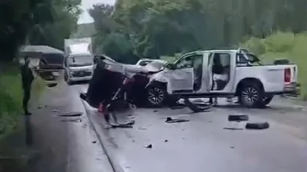 Colisão entre carro de passeio e pickup é registrada na manhã desta terça em Atalaia