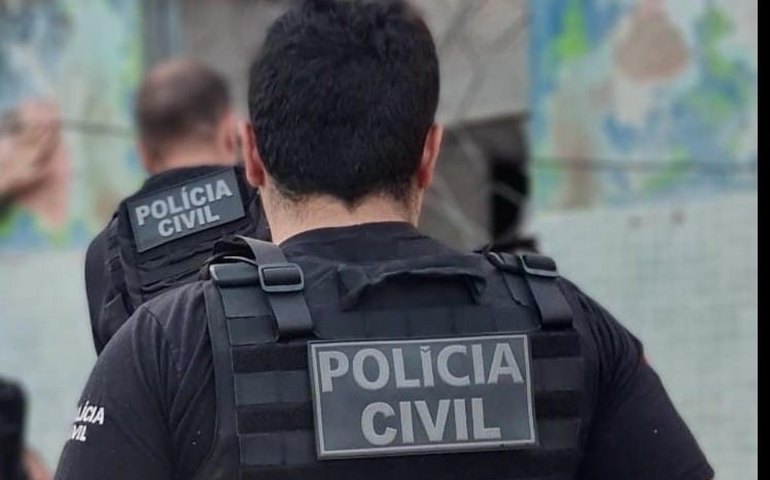 Polícia encontra laboratório de drogas do Comando Vermelho na Região dos Lagos, apreende carga avaliada em R$ 15 milhões e prende 7 homens