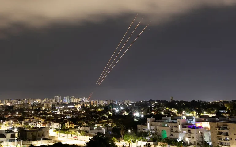 Irã afirma que não pretende seguir com ataques contra Israel