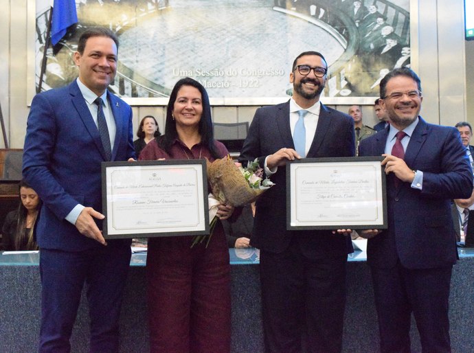 Secretários de Estado recebem honrarias em sessão solene da Assembleia Legislativa