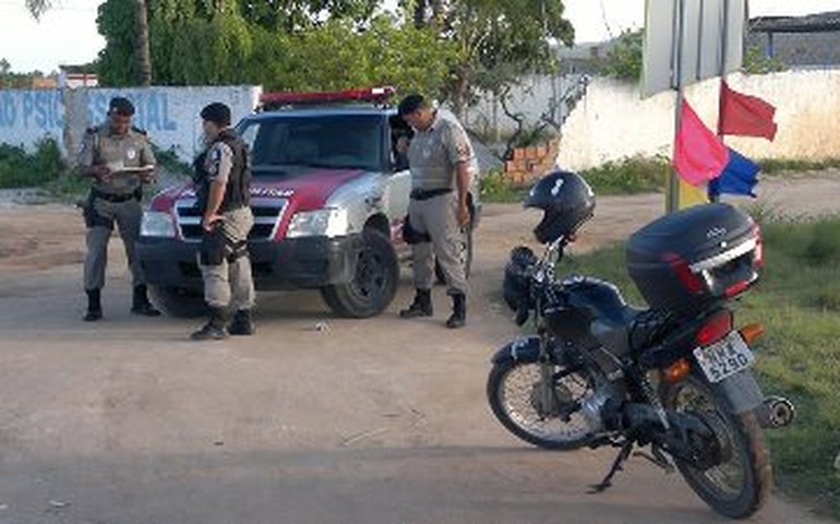 Operação Fecha Quartel apreende duas armas e drogas em Marechal Deodoro