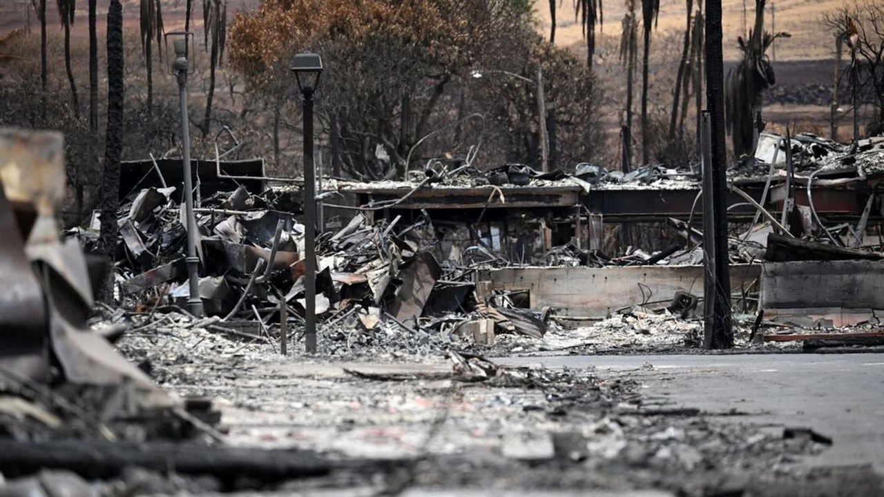 Autoridades do Havaí divulgam lista de 388 pessoas desaparecidas nos incêndios florestais