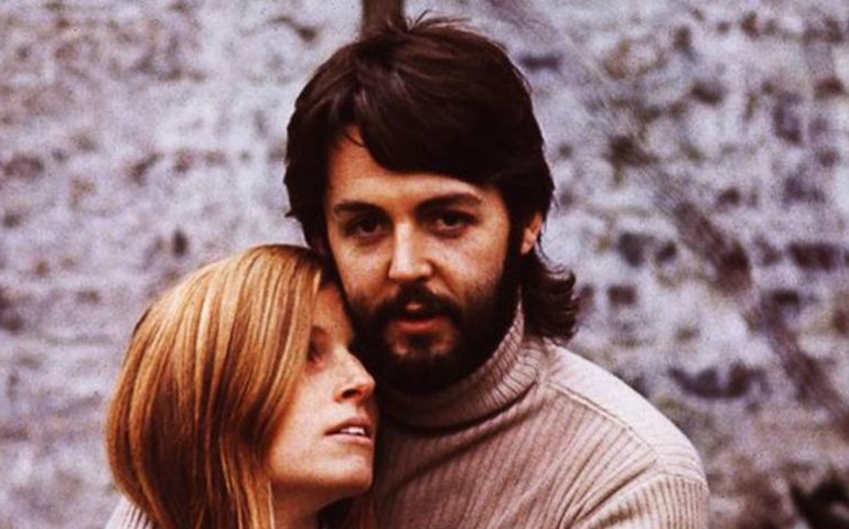 Imagens revelam intimidade de Paul pela lente de Linda McCartney