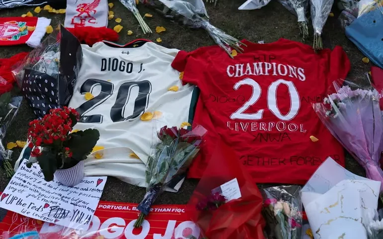 Corpos de Diogo Jota e André Silva chegam a Portugal