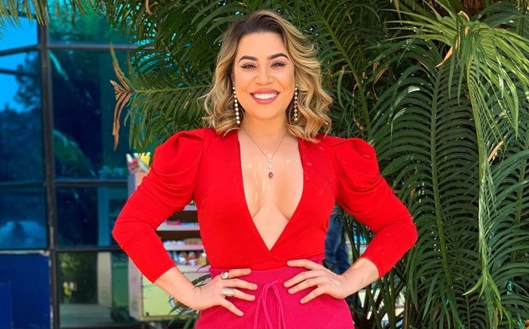 Naiara Azevedo é alvo de nota de repúdio de Conselho de Enfermagem