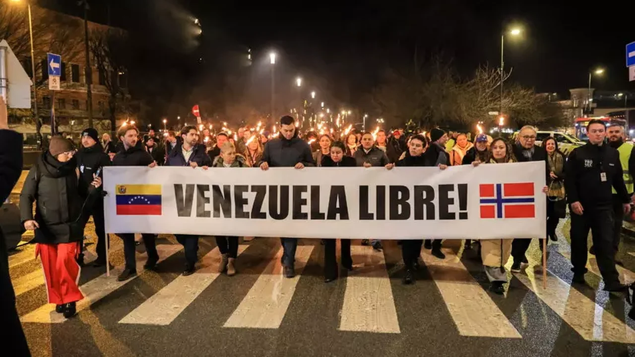 Machado deixa Venezuela de barco até Curaçao, antes de seguir à Europa