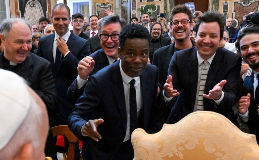 Papa Francisco recebe Fábio Porchat, Chris Rock, entre outros, em encontro com humoristas