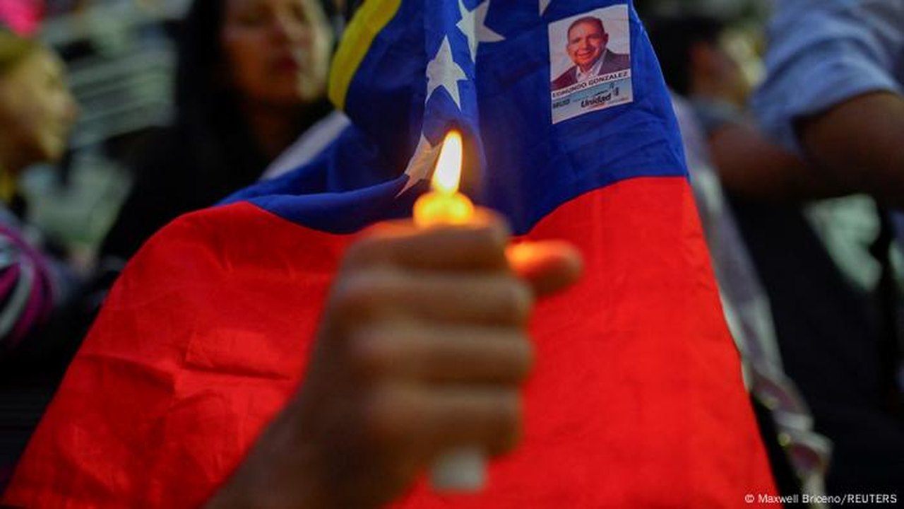 Forças venezuelanas fazem cerco na embaixada argentina em Caracas