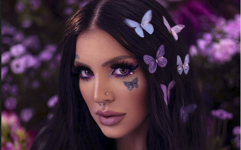 Influencer e cantora, catarinense ZOO lança novo álbum