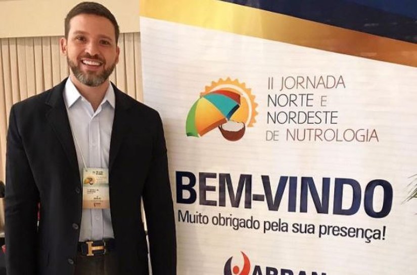 Nutrólogo Sávio Cardoso comanda o bate-papo “Alimente o seu Amor por Você” nesta quarta (7)