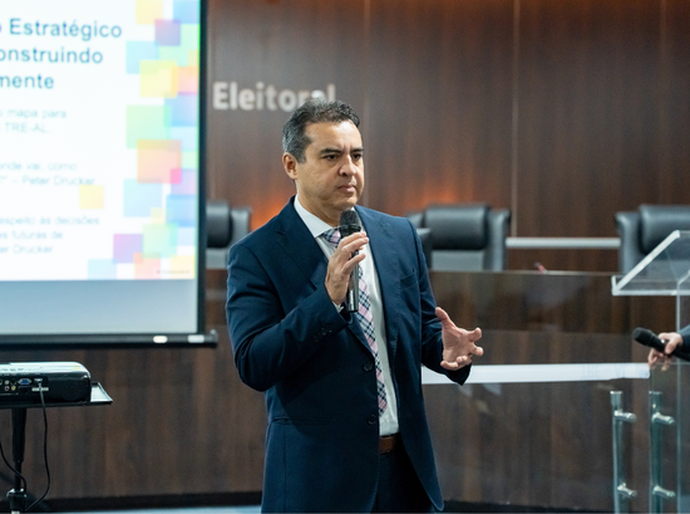 Servidores do TRE-AL participam de curso para construção do Plano Estratégico 2027-2032