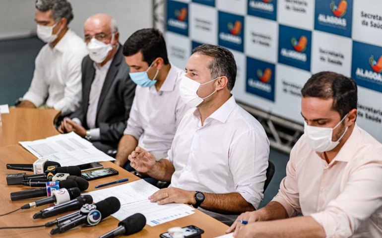 Mais 60.600 doses de vacina chegam a AL, que imunizará idosos entre 72 e 74 anos