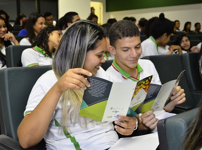 Troca de conhecimentos e experiências marcam I Seminário Bons Frutos