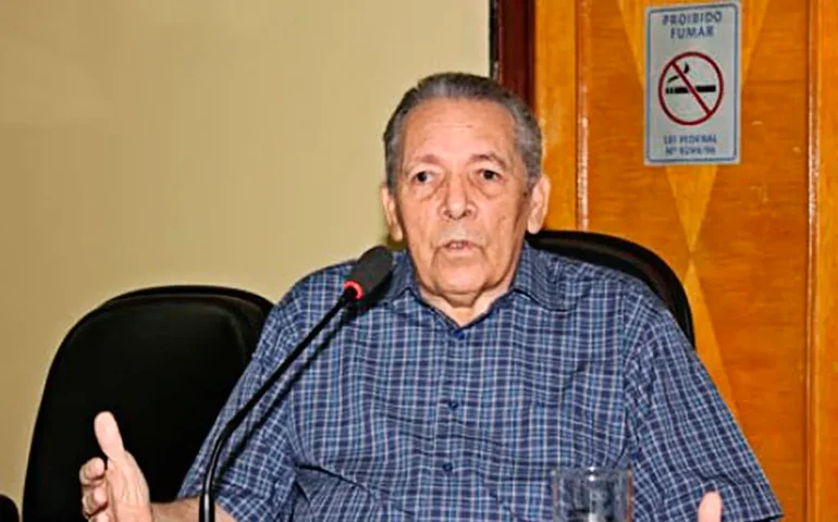 Sílvio Bulhões, descendente de cangaceiros e ilustre santanense, Deixa legado de sabedoria aos 88 anos