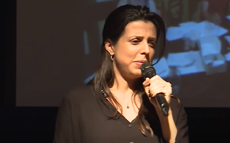 &#8216;Lucro de conteúdo extremista ameaça a democracia&#8217;, diz pesquisadora