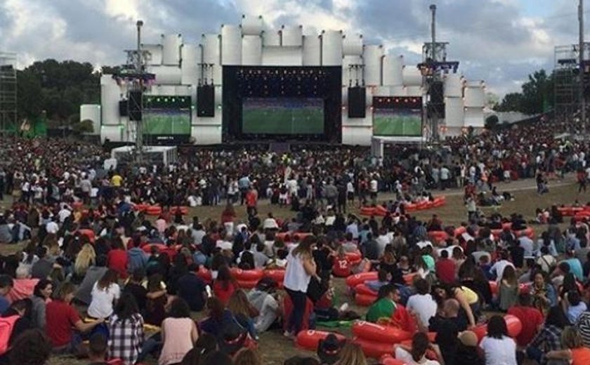 Rock in Rio Lisboa paralisa shows para transmitir jogo entre Portugal e Turquia, e grito de gol ecoa no gramado