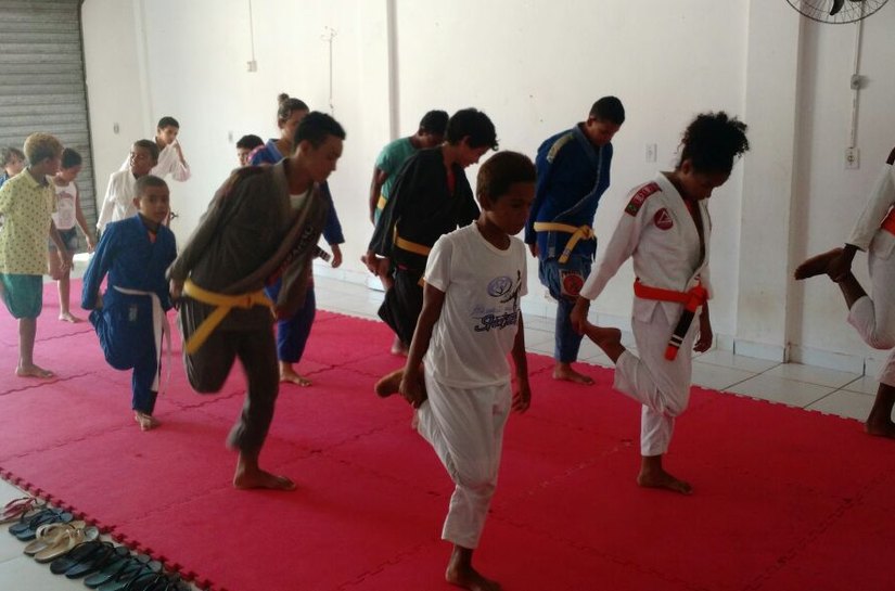 Projeto Futuros Atletas leva Jiu-Jitsu às escolas municipais de Coruripe