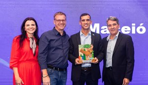 Secretário da Sedigi, Sergio Cavalcante, recebeu o prêmio