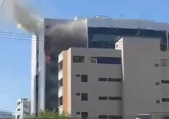Incêndio atinge Edifício Breezes em Maceió