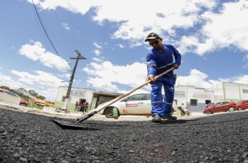 Alagoas fecha ano com construção e reforma de rodovias