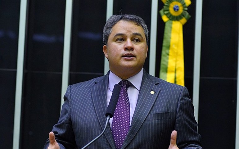 Prorrogação da desoneração da folha de pagamentos não tem consenso na CAE