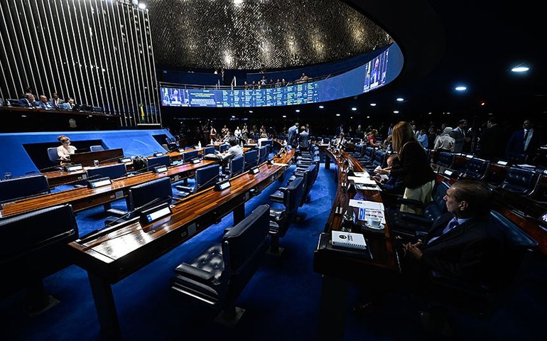 Senado aprova renovação automática da CNH para bons condutores
