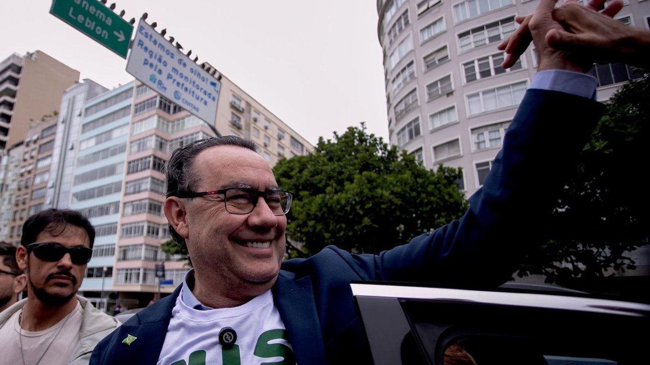 Augusto Cury antecipa apoio a Flávio Bolsonaro