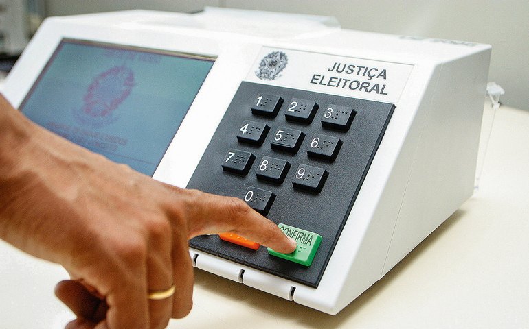 PSDB encolhe nas capitais, mas vê esperança de manter 'tucanistão' em MS e PE