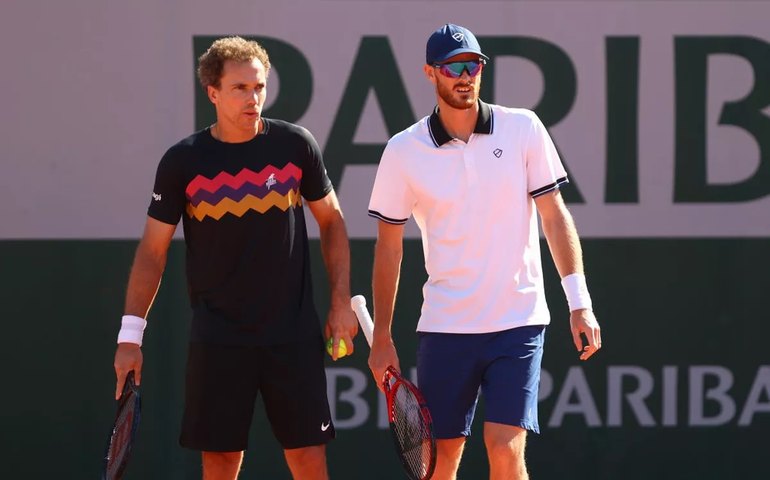 Soares e Jamie Murray vencem com facilidade na estreia em Roland Garros