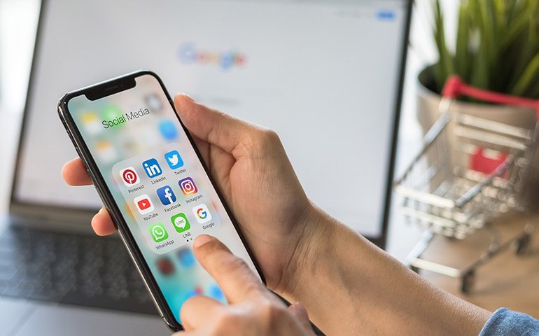 Senado é convidado para Canais, novo recurso do WhatsApp