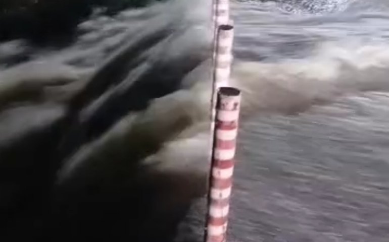 Barragem do Sítio Luciana transborda em Palmeira dos Índios e aumenta risco de alagamentos