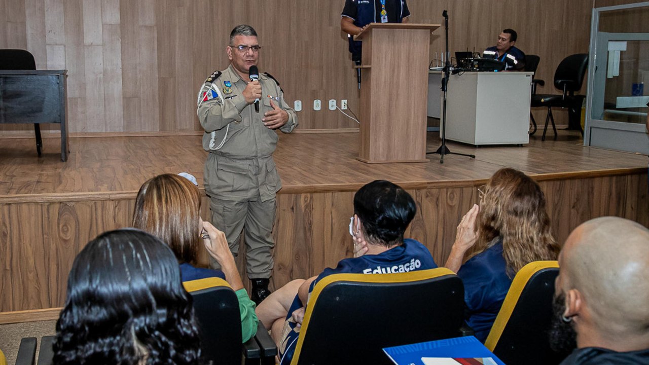 Batalhão de Trânsito promove palestras e fiscalizações na Semana dos Motoristas Profissionais