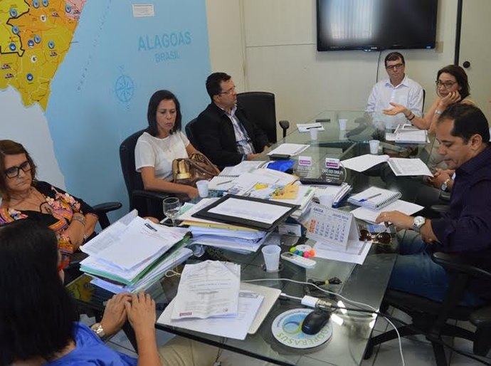 Cosems e Sesau decidem atuar em conjunto para manter bases do Samu