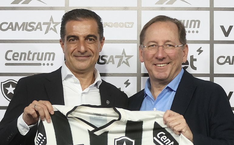 Botafogo apresenta Renato Paiva após quase 2 meses sem técnico: 'Um gigante do futebol mundial'