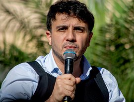 Renan Santos defende armas nucleares e reforma da Previdência