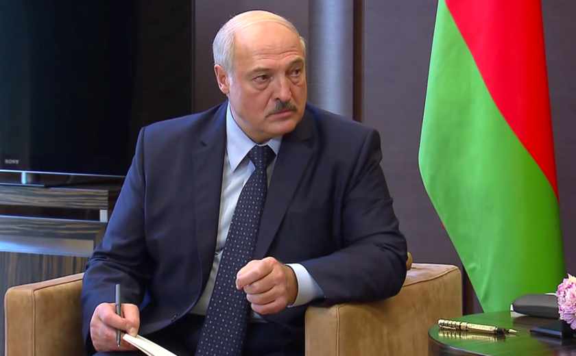 Belarus: presidente anuncia que buscará reeleição em meio a eleições locais sob questionamentos