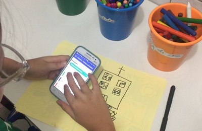 Famílias têm papel fundamental na relação da criança com mundo digital