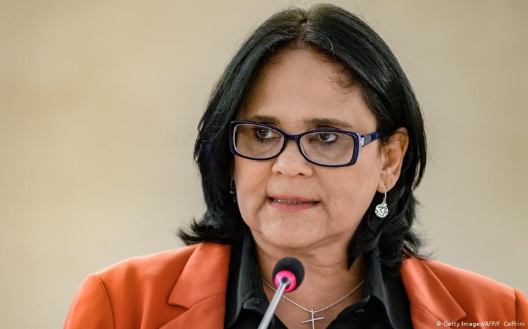 &#8220;É o momento de a igreja ocupar a nação&#8221;, diz Damares Alves