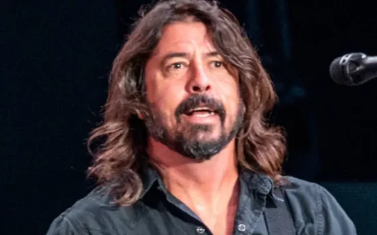 Foo Fighters apresenta músicas do novo disco no Tiny Desk