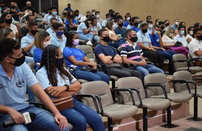 TCE-AL realiza encontro com jovens aprendizes e estagiários